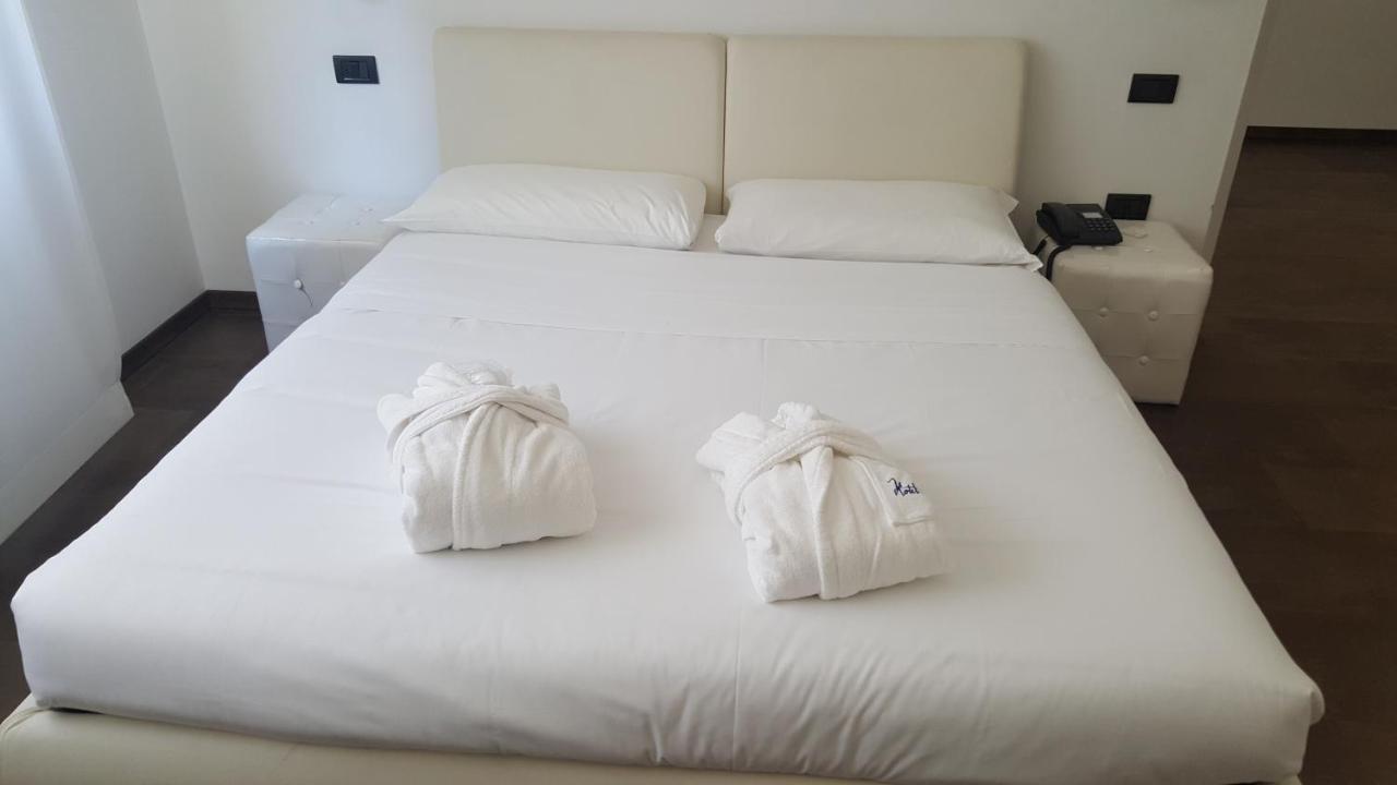 Hotel Cristallo Udine Kültér fotó