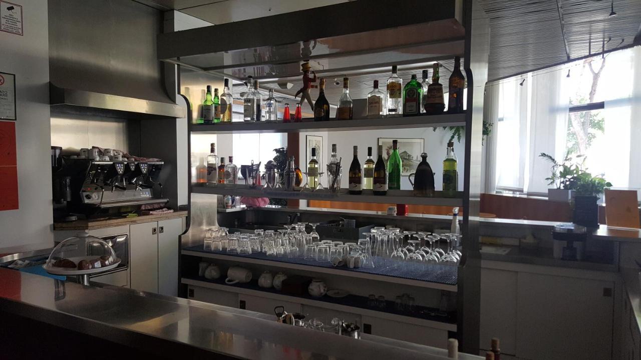 Hotel Cristallo Udine Kültér fotó