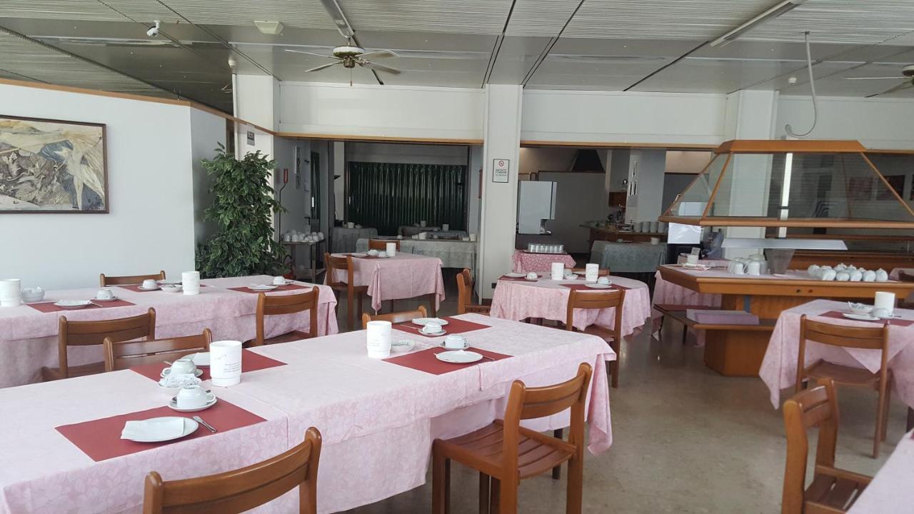 Hotel Cristallo Udine Kültér fotó