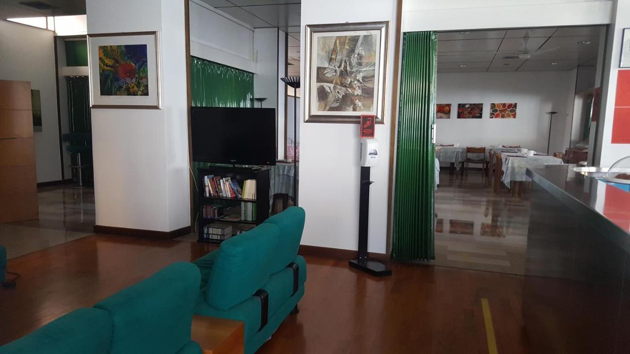 Hotel Cristallo Udine Kültér fotó