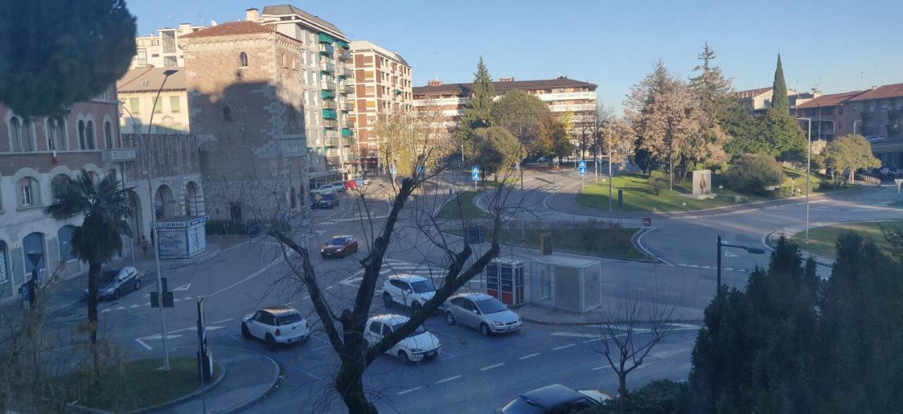 Hotel Cristallo Udine Kültér fotó