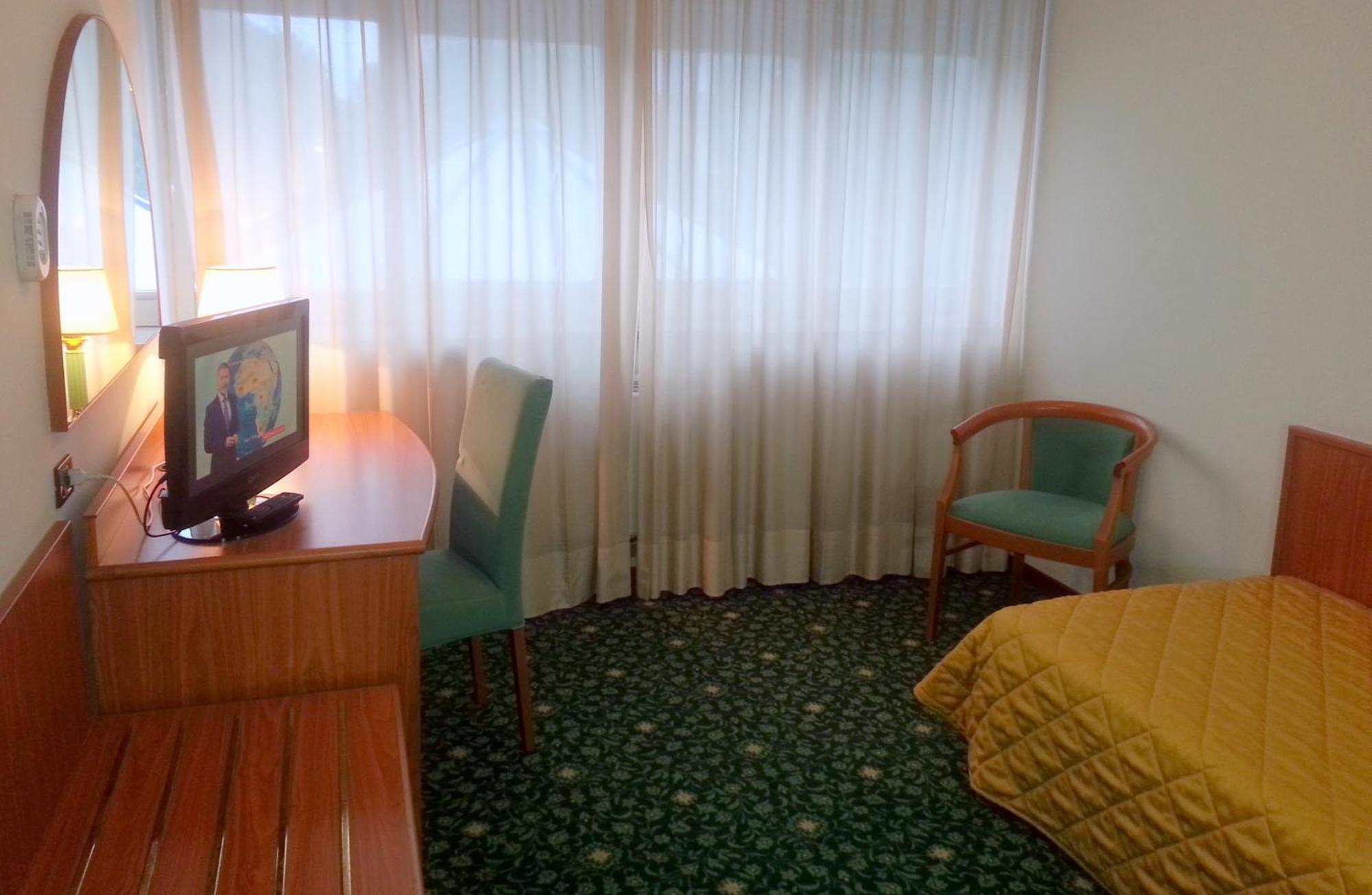 Hotel Cristallo Udine Kültér fotó