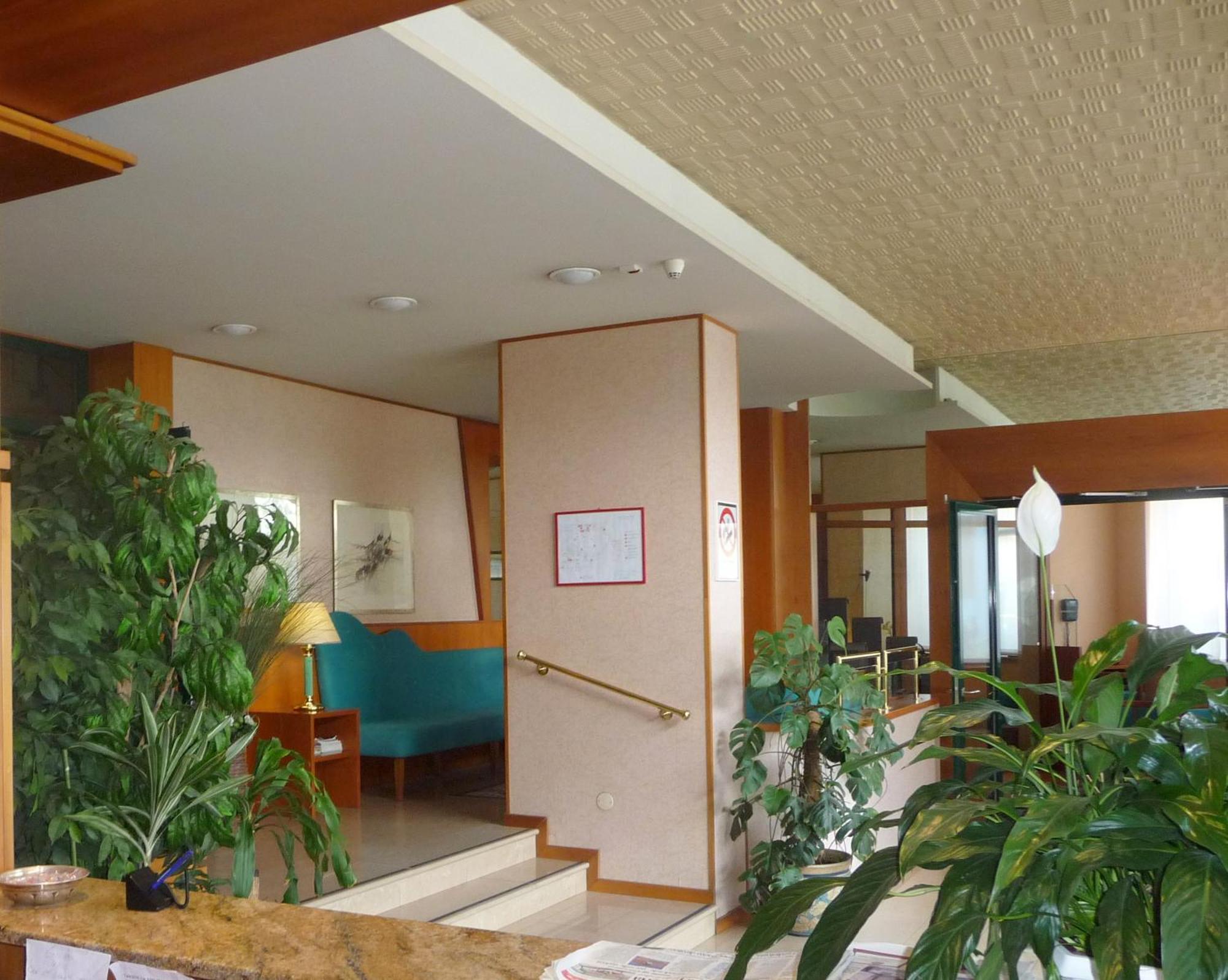 Hotel Cristallo Udine Kültér fotó