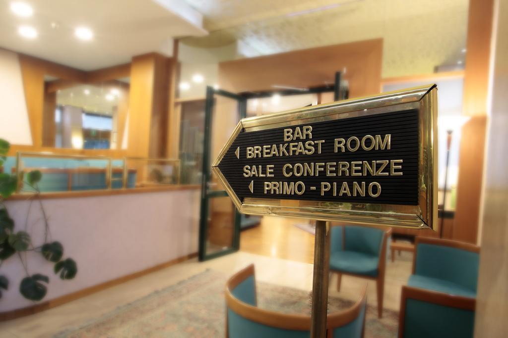 Hotel Cristallo Udine Kültér fotó