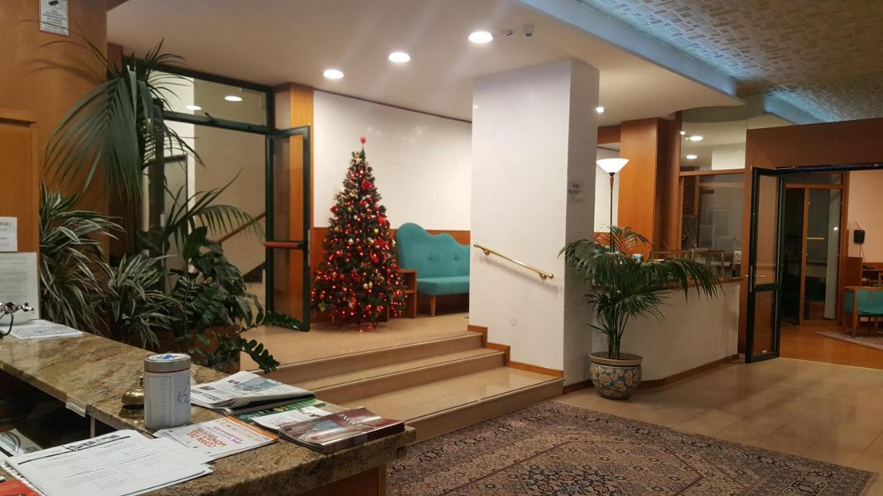 Hotel Cristallo Udine Kültér fotó